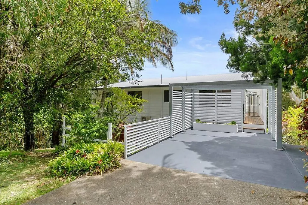 Holiday home Yarabin - Luxury Home With Ocean Views Point Lookout