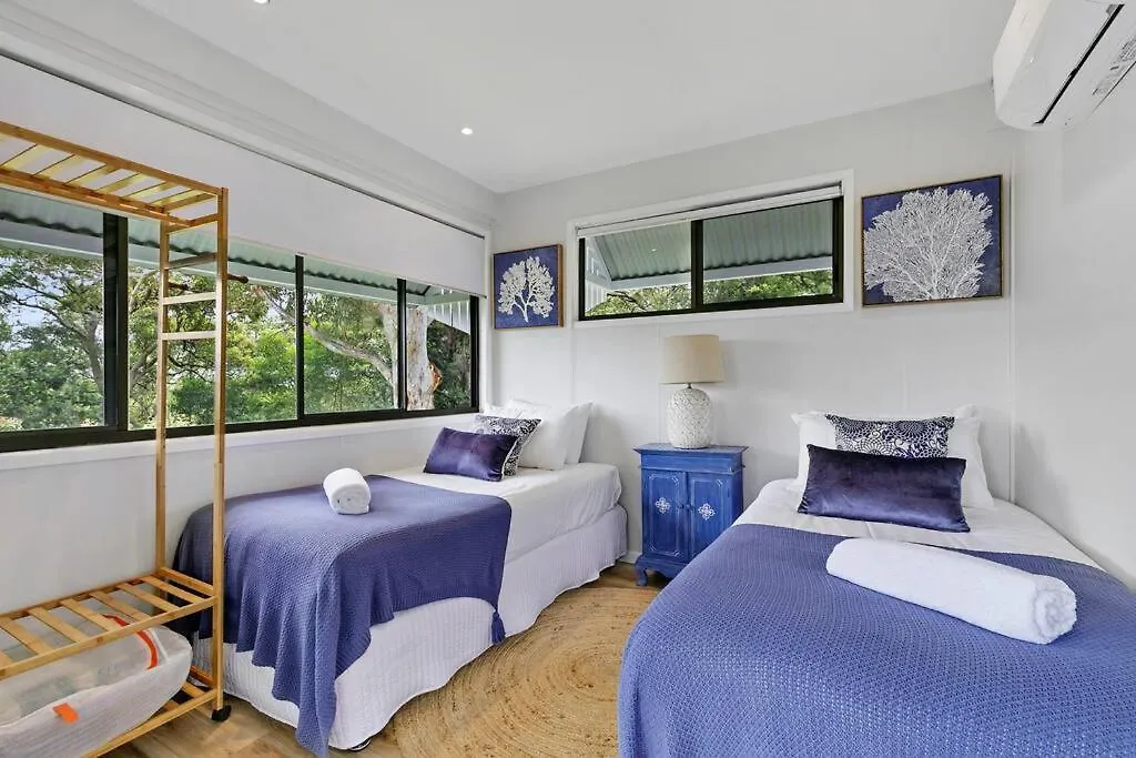 Holiday home Yarabin - Luxury Home With Ocean Views Point Lookout