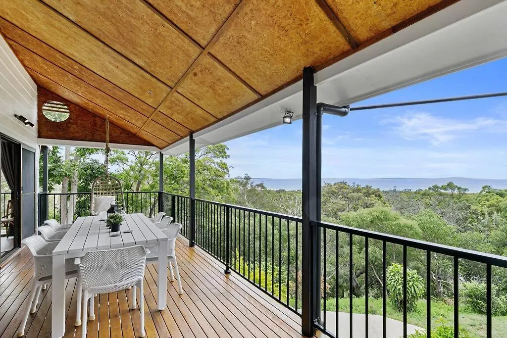 Holiday home Yarabin - Luxury Home With Ocean Views Point Lookout